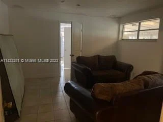 251 SW 16th St, Pompano Beach FL 33060