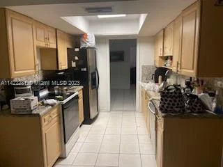 251 SW 16th St, Pompano Beach FL 33060