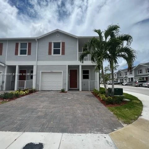 921 SE 18th St # 921, Homestead FL 33034