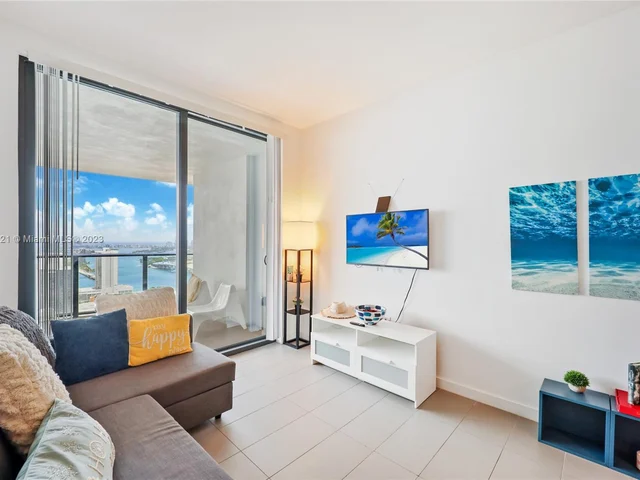 1600 NE 1st Ave # 3701, Miami FL 33132