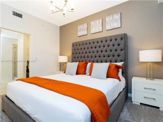 3191 paradox circle # 307, Kissimmee FL 34746