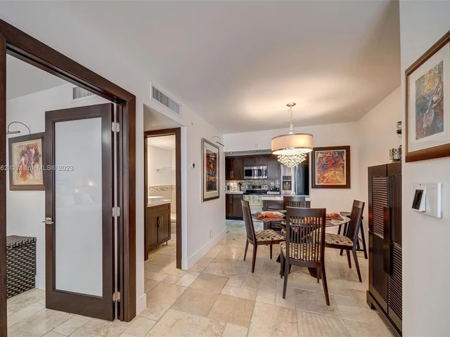 2625 Collins Ave # 402, Miami Beach FL 33140