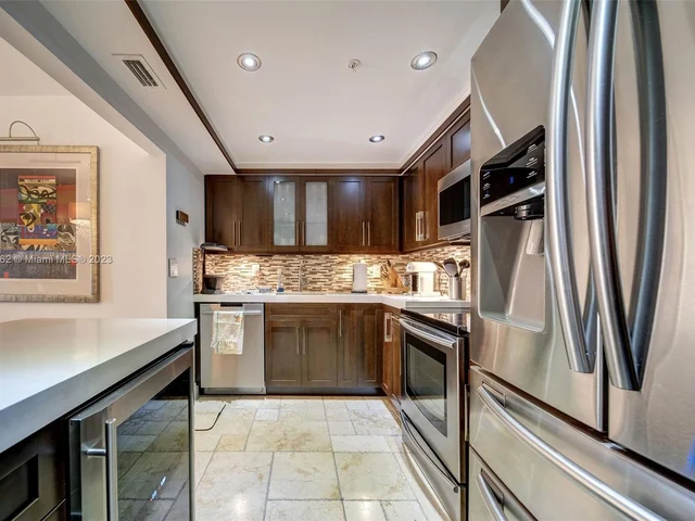 2625 Collins Ave # 402, Miami Beach FL 33140