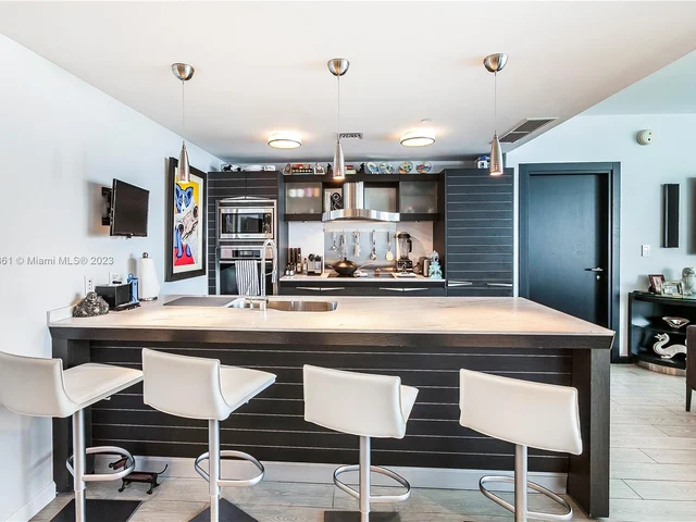 200 Biscayne Boulevard Way # 4307, Miami FL 33131