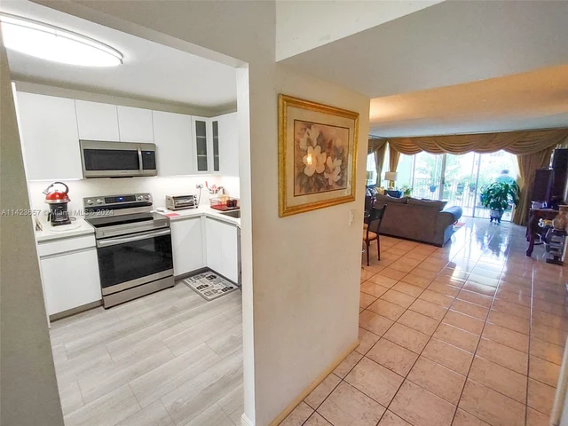 1710 NE 191st St # 3, Miami FL 33179