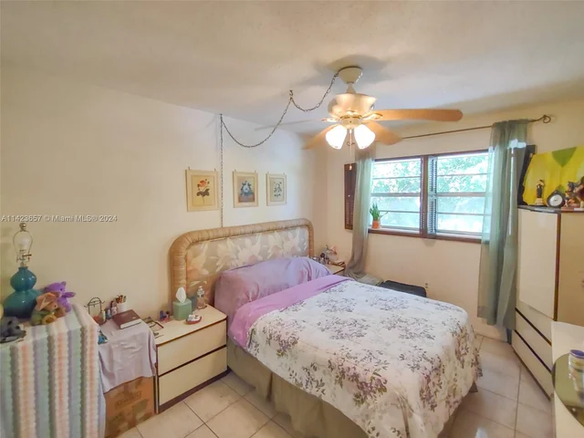 1710 NE 191st St # 3, Miami FL 33179