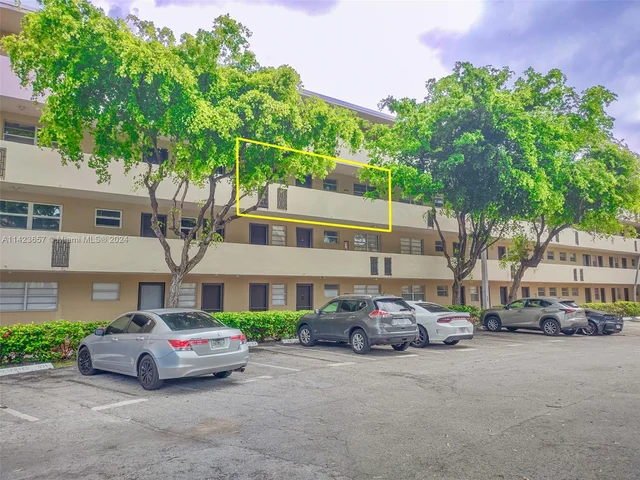 1710 NE 191st St # 3, Miami FL 33179
