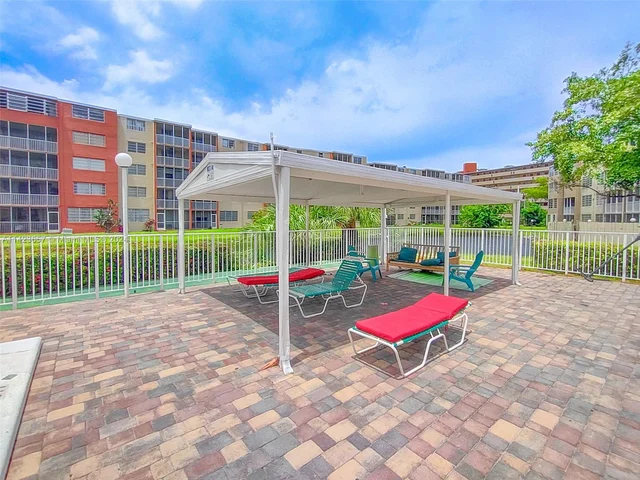 1710 NE 191st St # 3, Miami FL 33179