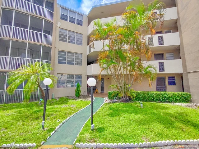 1710 NE 191st St # 3, Miami FL 33179