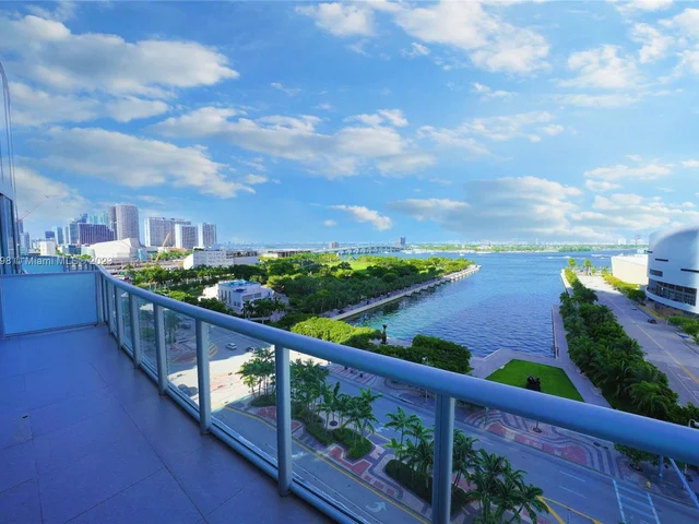 888 Biscayne Blvd # 1103, Miami FL 33132