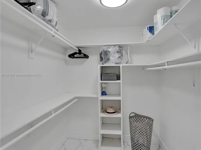 1890 S Ocean Dr # 306, Hallandale Beach FL 33009