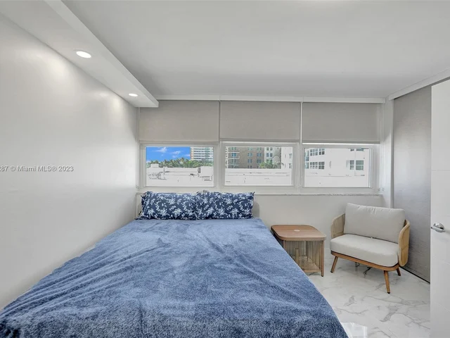 1890 S Ocean Dr # 306, Hallandale Beach FL 33009