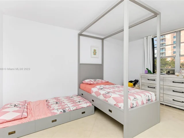 230 174th St # 303, Sunny Isles Beach FL 33160