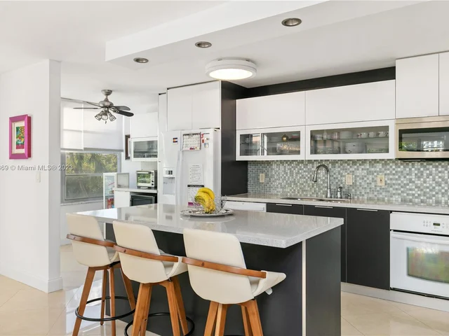 230 174th St # 303, Sunny Isles Beach FL 33160