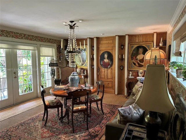 8420 SW 70th St, Miami FL 33143