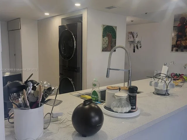 7601 E Treasure Dr # 611, North Bay Village FL 33141