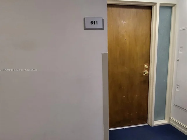 7601 E Treasure Dr # 611, North Bay Village FL 33141