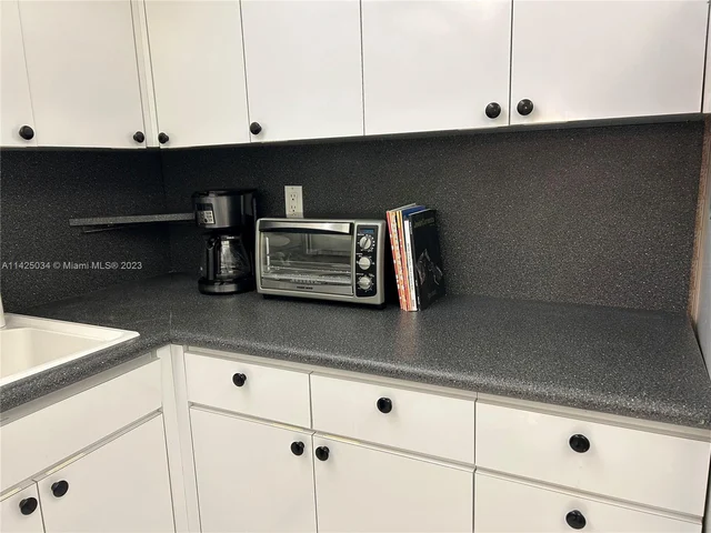 2030 S Ocean Dr # 1805, Hallandale Beach FL 33009