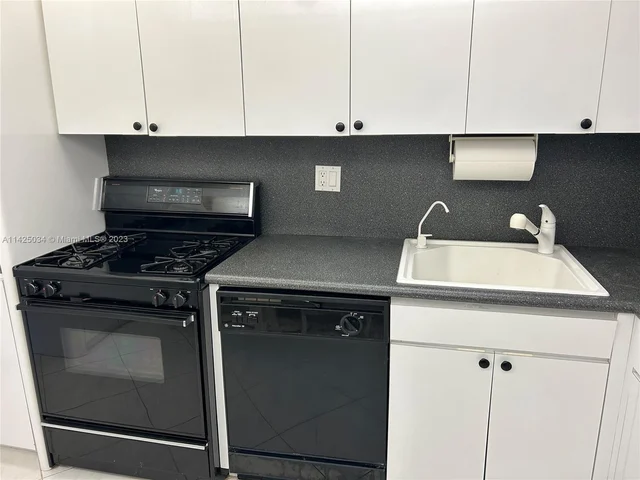 2030 S Ocean Dr # 1805, Hallandale Beach FL 33009