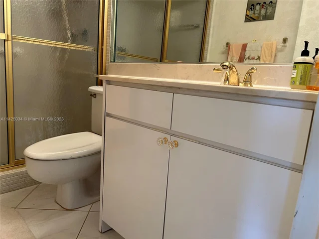 2030 S Ocean Dr # 1805, Hallandale Beach FL 33009