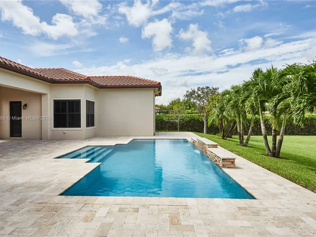 4431 Estates Rd, Davie FL 33328