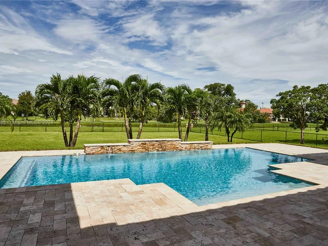 4431 Estates Rd, Davie FL 33328