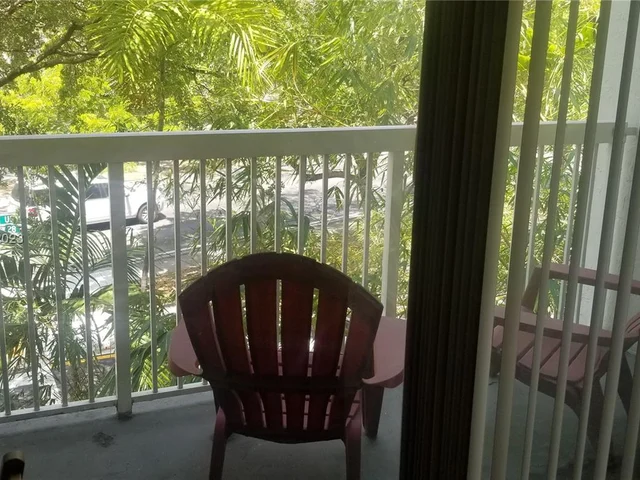 2920 SW 28th Ter # 304, Miami FL 33133