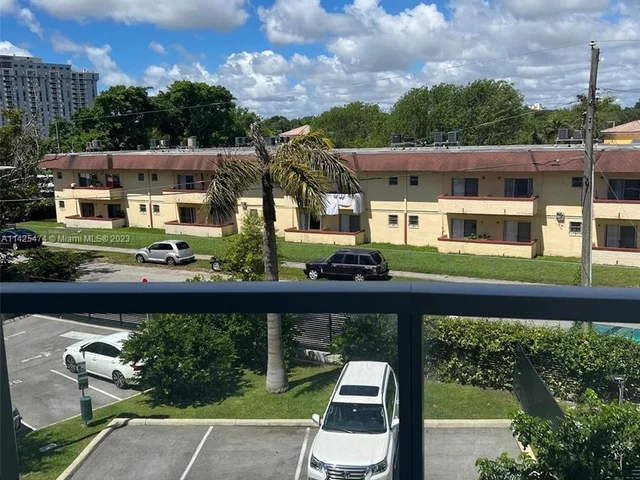 13800 Highland Dr # 303, North Miami Beach FL 33181