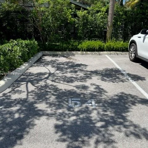 13800 Highland Dr # 303, North Miami Beach FL 33181