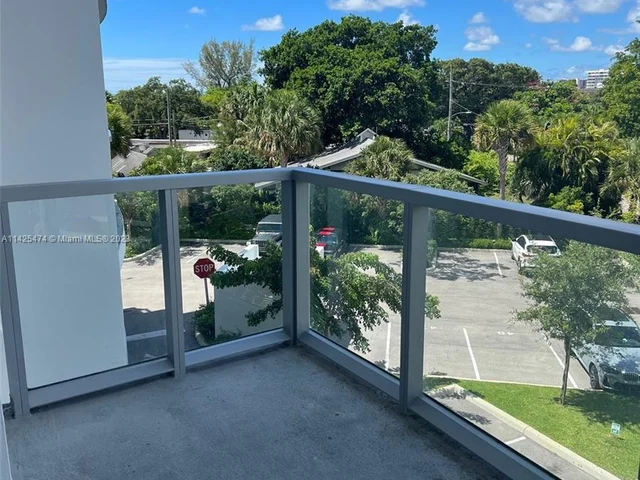 13800 Highland Dr # 303, North Miami Beach FL 33181