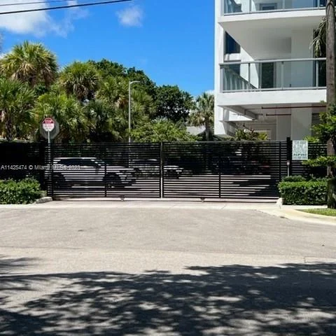 13800 Highland Dr # 303, North Miami Beach FL 33181
