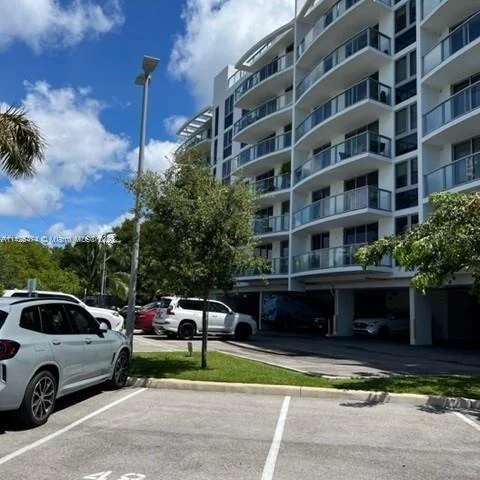 13800 Highland Dr # 303, North Miami Beach FL 33181