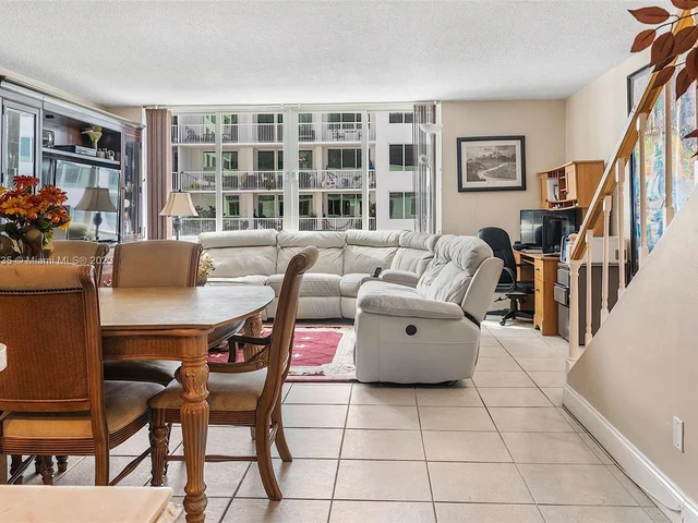 5401 Collins Ave # 340, Miami Beach FL 33140