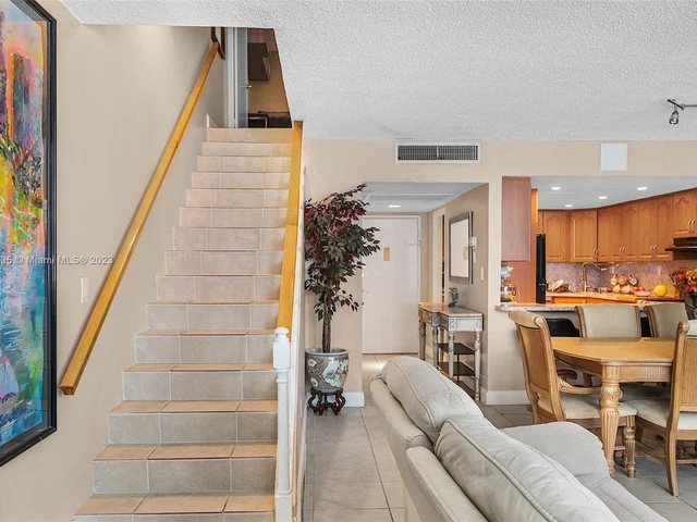 5401 Collins Ave # 340, Miami Beach FL 33140