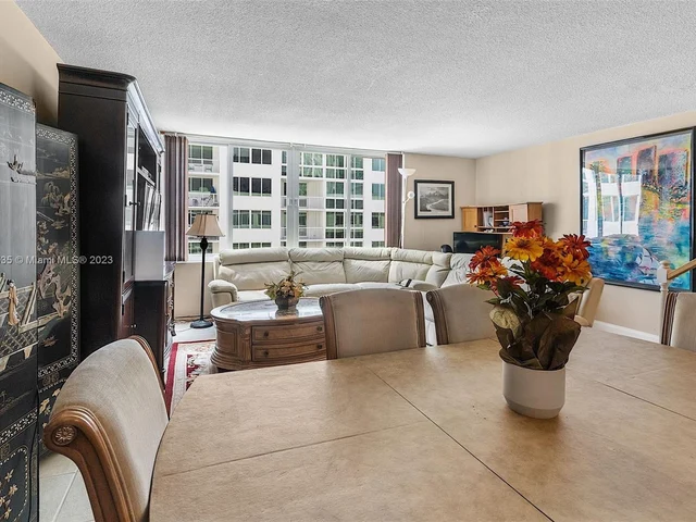 5401 Collins Ave # 340, Miami Beach FL 33140