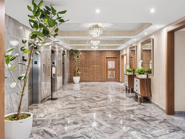 5401 Collins Ave # 340, Miami Beach FL 33140