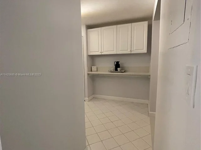 9201 Sunrise Lakes Blvd # 205, Sunrise FL 33322