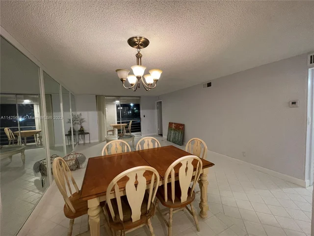 9201 Sunrise Lakes Blvd # 205, Sunrise FL 33322