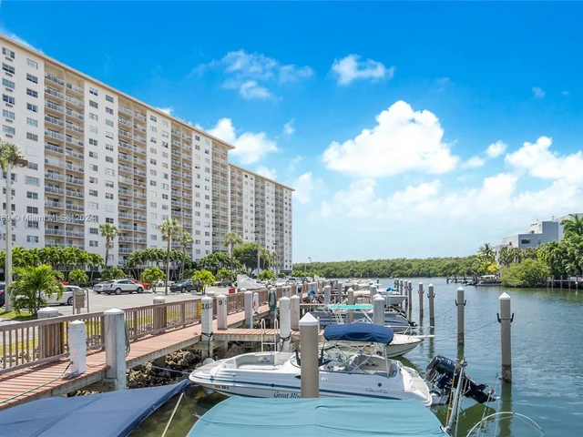 400 Kings Point Dr # 1502, Sunny Isles Beach FL 33160