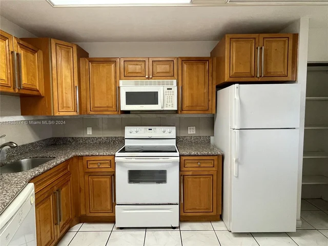 1770 NE 191st St # 1, Miami FL 33179