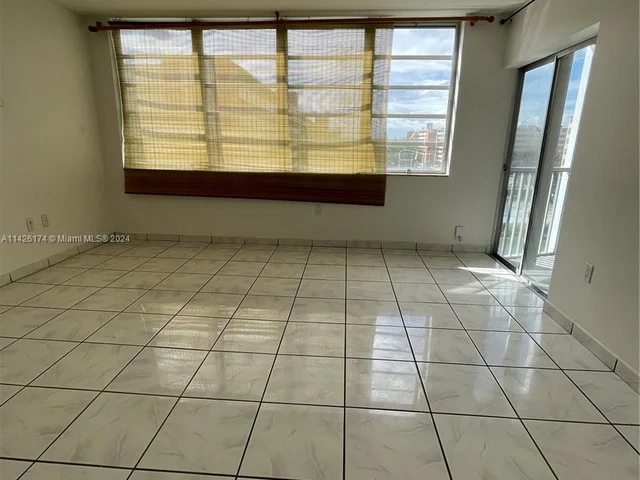 1770 NE 191st St # 1, Miami FL 33179