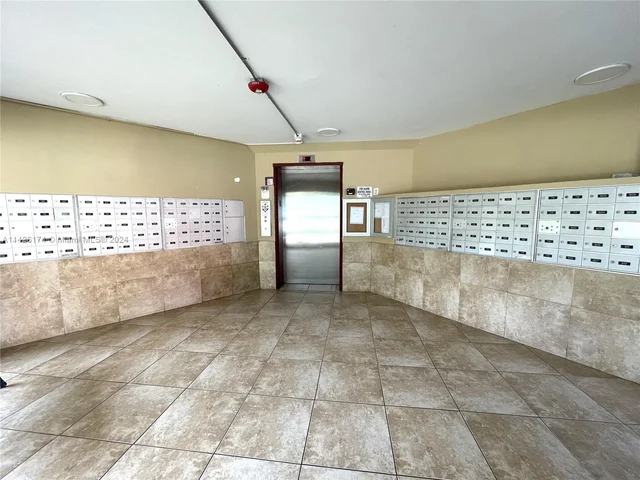 1770 NE 191st St # 1, Miami FL 33179