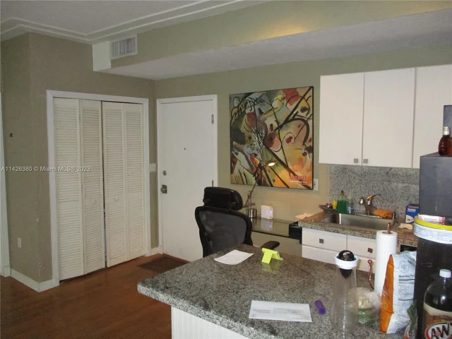 1027 Pennsylvania Ave # 105, Miami Beach FL 33139