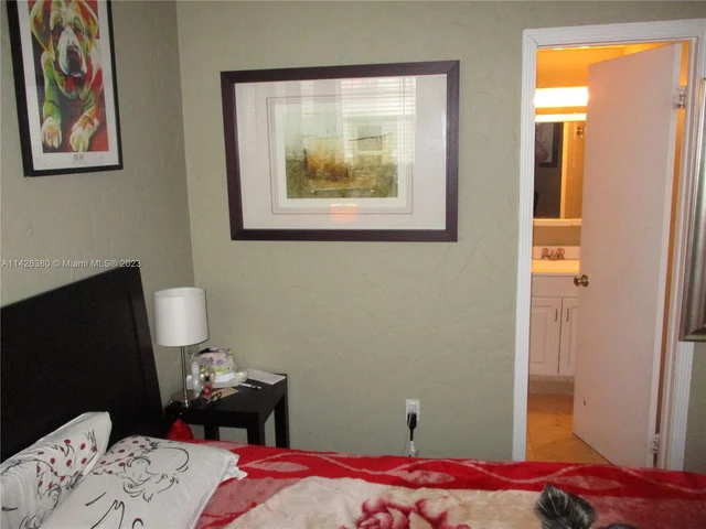 1027 Pennsylvania Ave # 105, Miami Beach FL 33139