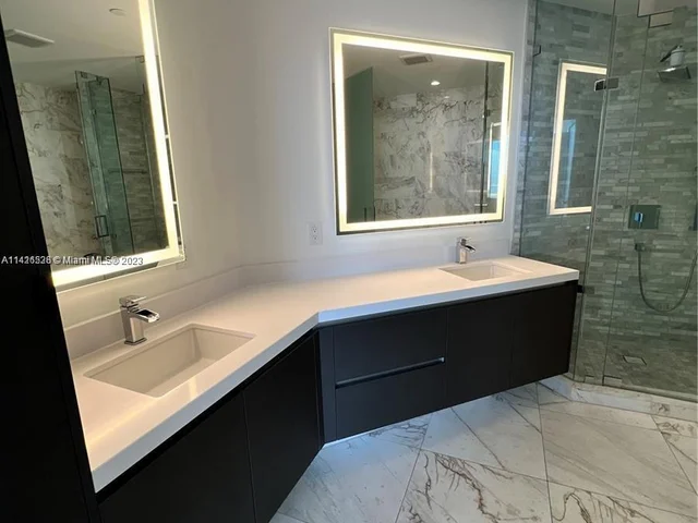 851 NE 1st Ave # 1208, Miami FL 33132