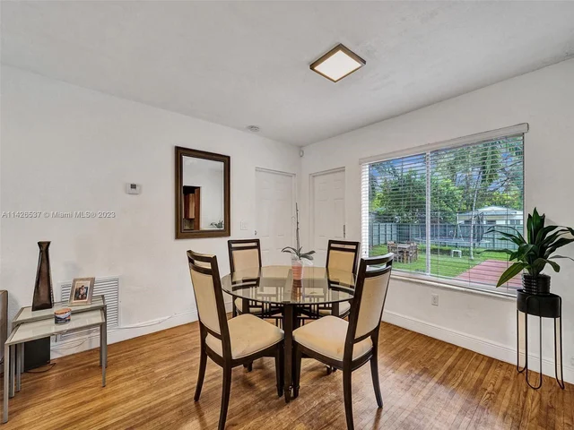 965 NE 130th St, North Miami FL 33161