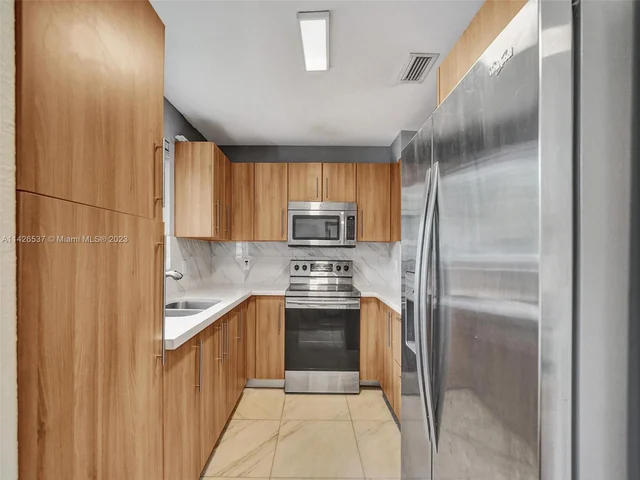 965 NE 130th St, North Miami FL 33161