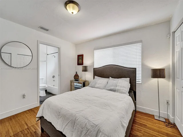 965 NE 130th St, North Miami FL 33161