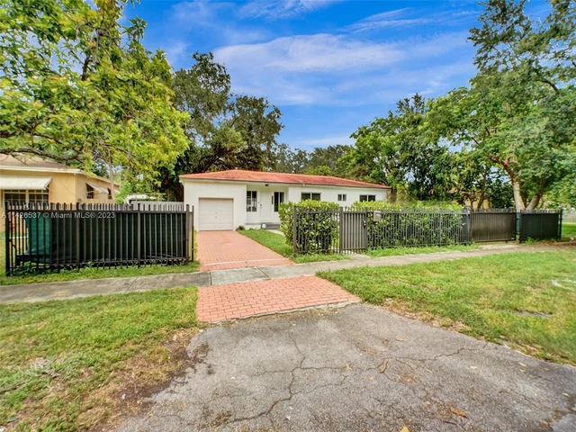 965 NE 130th St, North Miami FL 33161