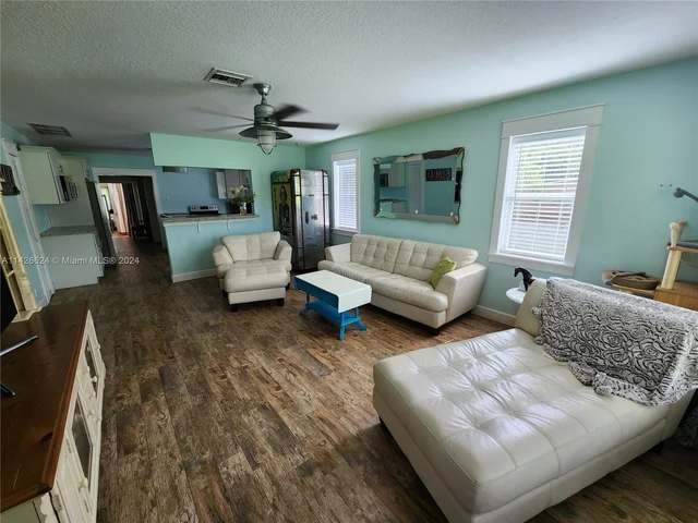 17851 N 68th St N, Loxahatchee FL 33470